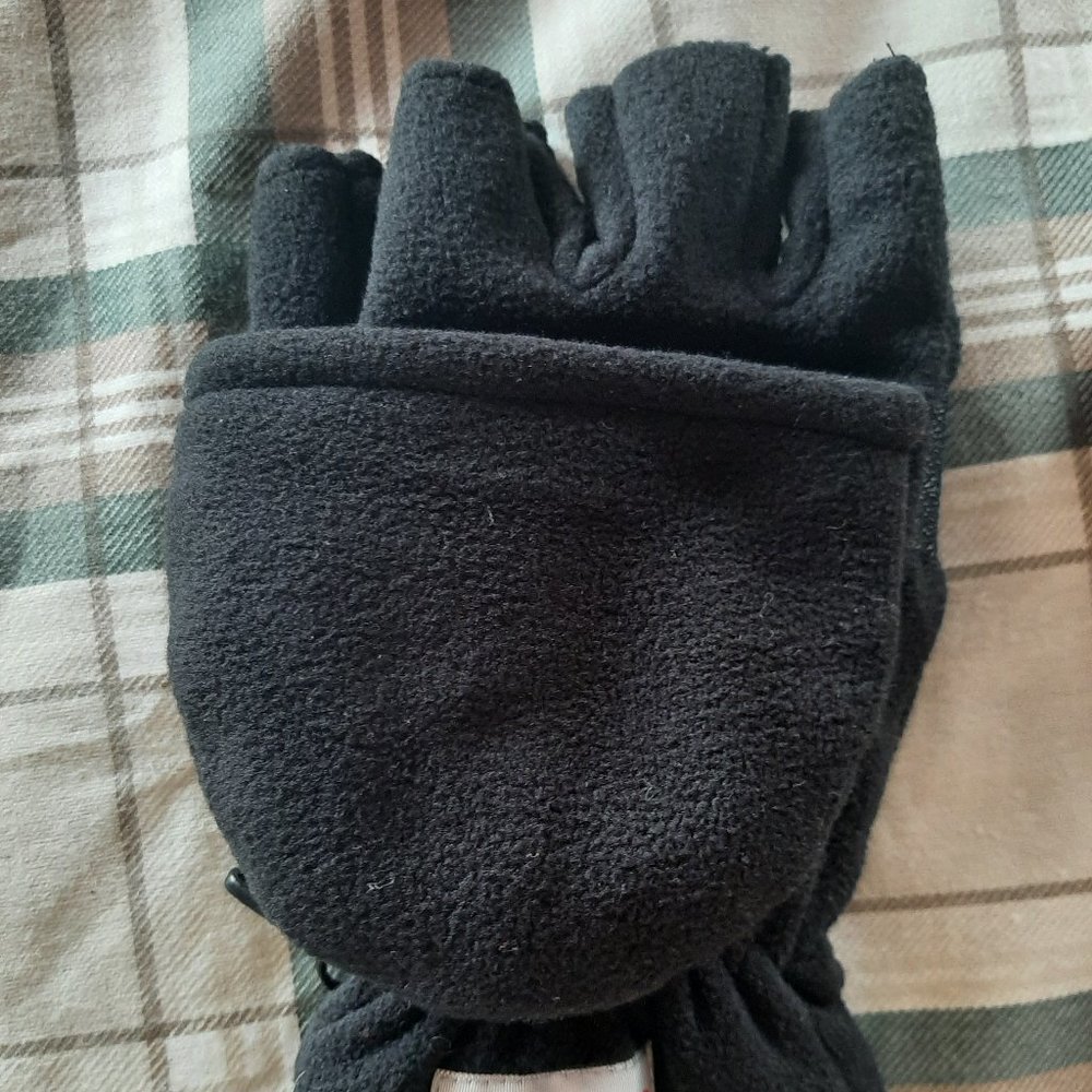 Mittens - Picture 6 of 6